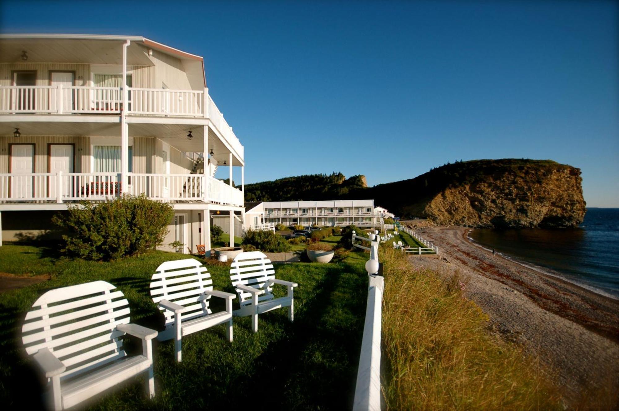 Hotel Les Trois Soeurs Perce Exterior photo
